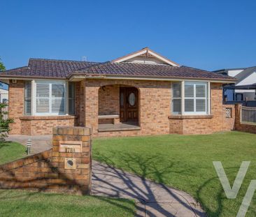 178a Fullerton Street, Stockton NSW 2295 - House For Rent | Domain - Photo 1