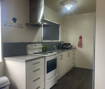 Tidy and compact property in Te Puke - Photo 6