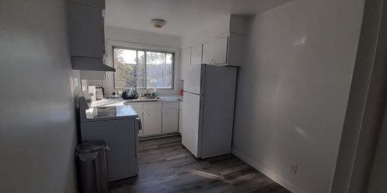 1 Chambre à Coucher 1 Salle De Bain Appa - Photo 3