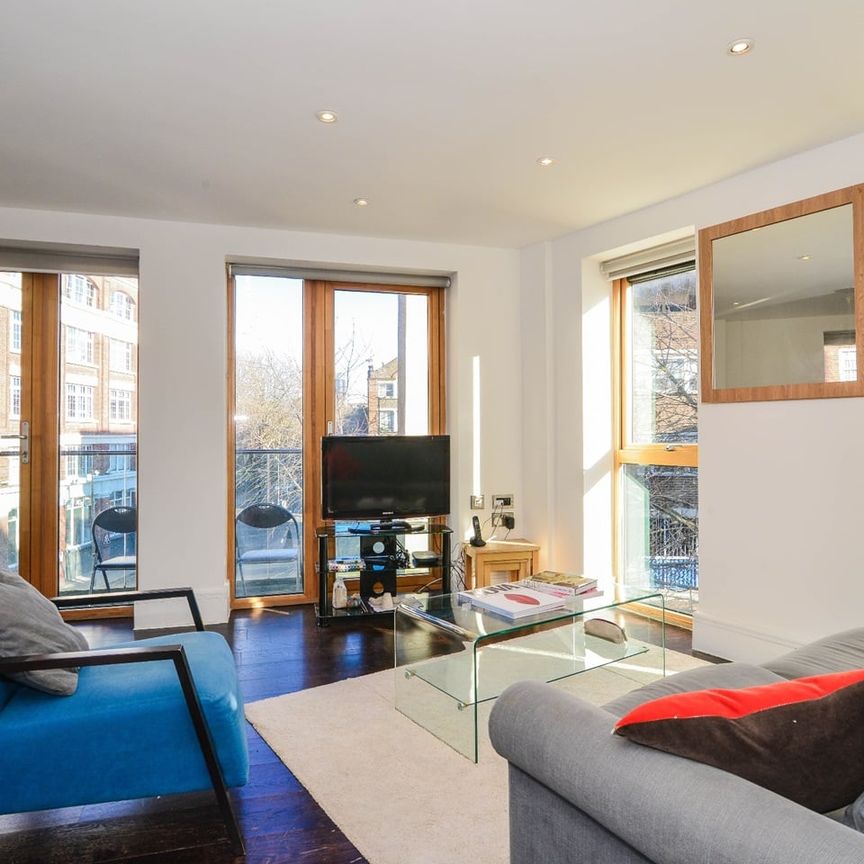 2 Bed Flat, Cyrus Street, EC1V - Photo 1