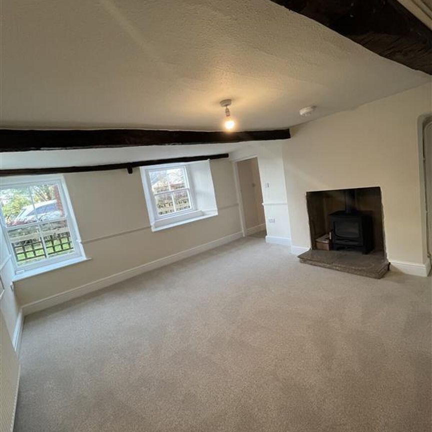 A spacious 3-bedroom traditional cottage, undergoing full internal refurbishment, including redecoration, new flooring and carpets, full rewire, new kitchen and bathroom. - Photo 1