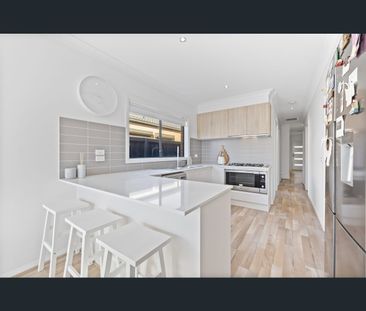 29 Higgins Street, Fraser Rise, Vic 3336 - Photo 3