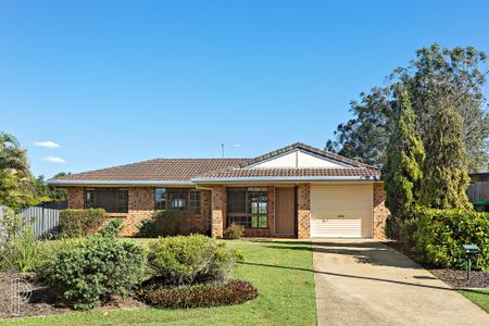 7 Rosenlund Street, Kallangur QLD 4503 - House For Rent | Domain - Photo 4