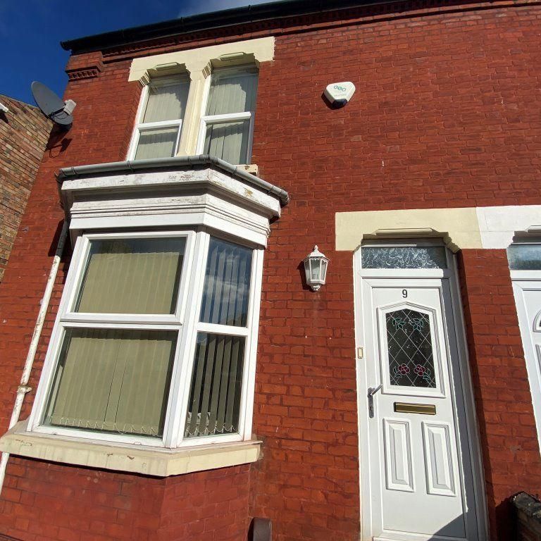 1 bedroom in a house share to rent - Photo 1