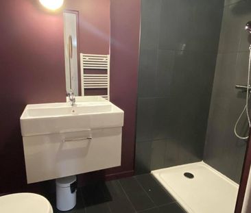 Location Appartement 9 pièces 9m² BORDEAUX 33800 - Photo 1