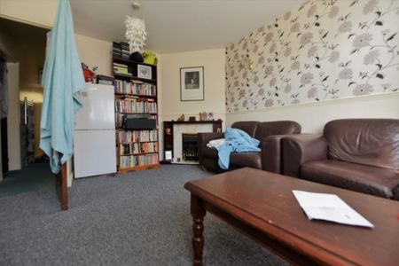 2 bedroom Flat in The Village Street, Leeds - Photo 4