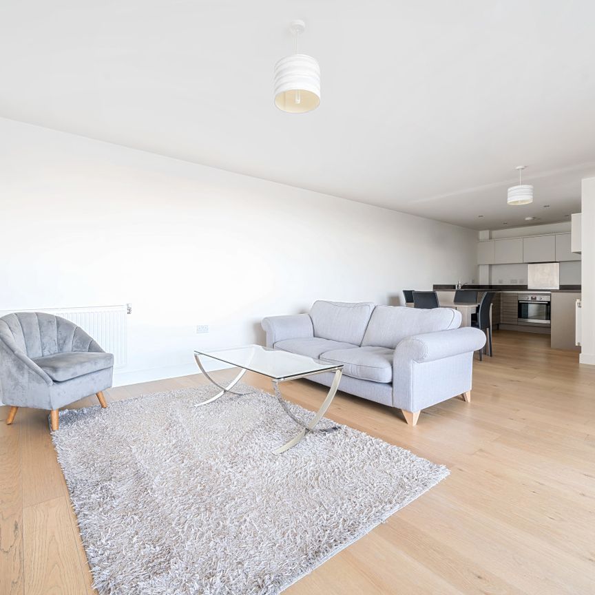 3 bedroom apartment to rent - Photo 1