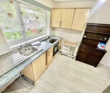 Howard Avenue, Corby - Photo 6