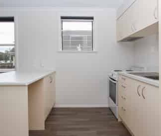 Walk to Waikato & Braemar Hospitals - Photo 1