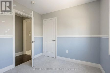 25 CHRISTINE ELLIOTT AVENUE - Photo 5