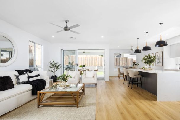 Luxury Family Home in Prime Locale - Photo 1