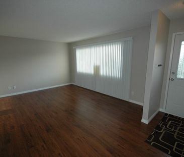 Beautiful Main Floor Suite in a Very Quiet St. Albert Neighborhood - Photo 6