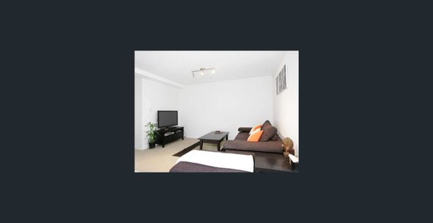 Modern Two-Bedroom Residence – 2 Minutes to Central via New Metro & Close to Sydney University - Photo 1