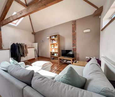 2 Bed Terraced House, Walnut St, LE2 - Photo 2