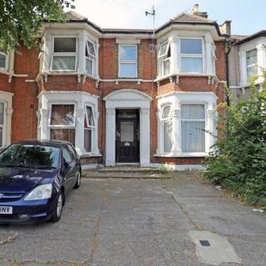 1 bedroom property to rent in Ilford - Photo 1