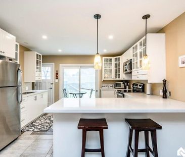 For Lease - 52 Drury Lane, Barrie, Ontario - Photo 2
