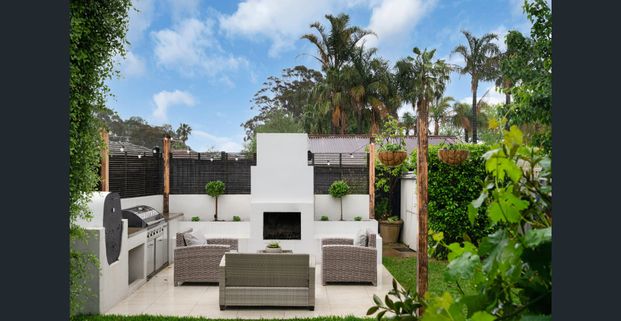 ART DECO ELEGANCE WITH A FRENCH TOUCH - Photo 1