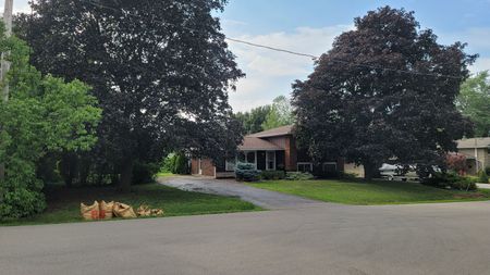 For Lease - 1 Bendamere Drive, Grimsby, Ontario - Photo 2
