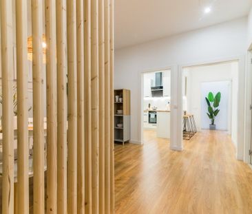 Travessera de Gràcia, Barcelona, Catalonia 08006 - Photo 4