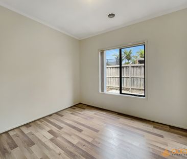 38 Jack William Way, Berwick VIC 3806 - House For Rent | Domain - Photo 3