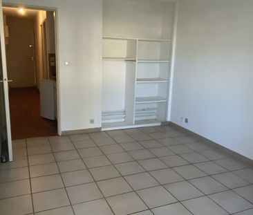 Location Appartement 2 pièces 31m² MONTPELLIER 34000 - Photo 3