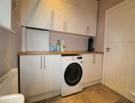 3 Bedroom Semi Detached To Let - Photo 4