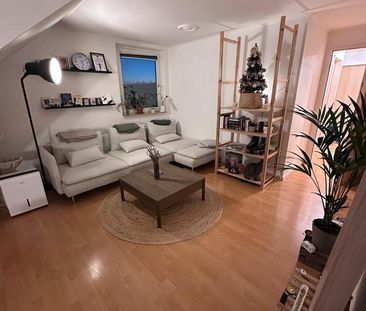 Lichtdurchflutete 3-Zimmer DG-Wohnung in Bochum Mitte - Photo 2