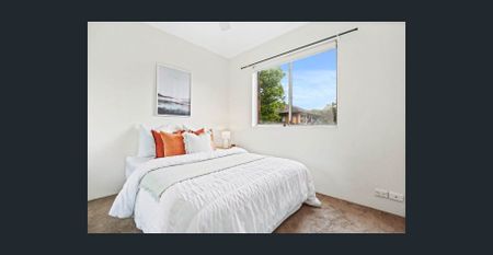Renovated Apartment in Secure Building - Photo 5