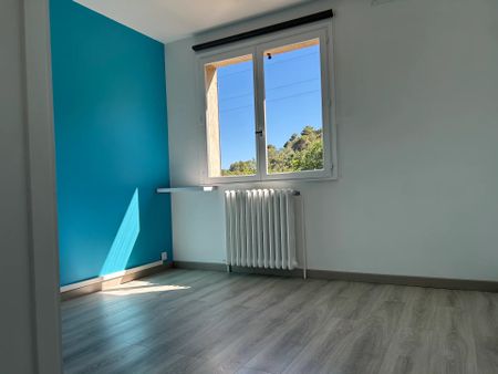 Location Maison 4 pièces 90m² VENCE 06140 - Photo 5