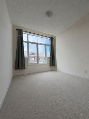 For Lease - 27 Tay Lane, Richmond Hill, Ontario - Photo 2
