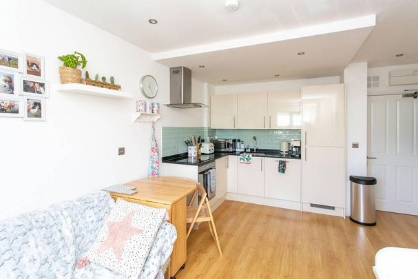 1 bedroom flat to rent - Photo 1