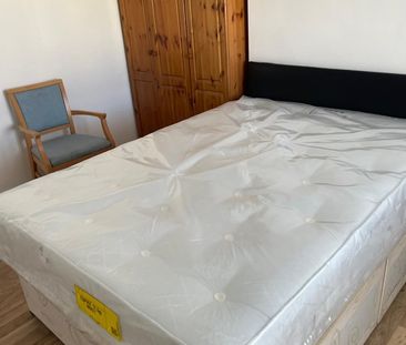 Room in a Shared House, Thornton Heath, CR7 - Photo 4