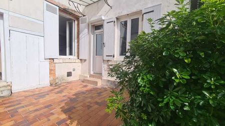 Location Appartement 2 pièces 38m² ORLEANS 45000 - Photo 5