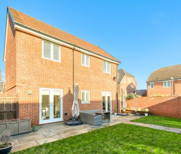 3 bedroom detached house to rent - Photo 3