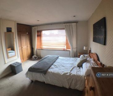 2 bedroom end of terrace house to rent - Photo 5