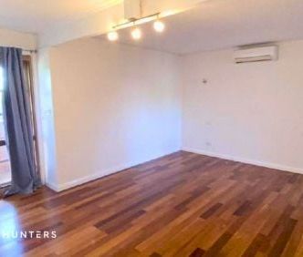 Large Four Bedroom Family Home - Photo 5