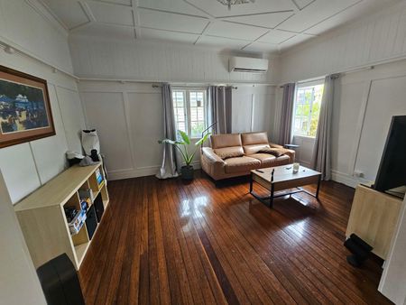 East Brisbane - Photo 3