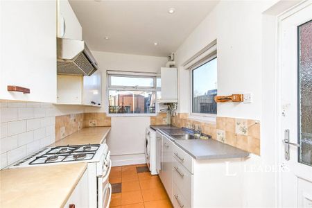 3 bedroom terraced house to rent - Photo 5