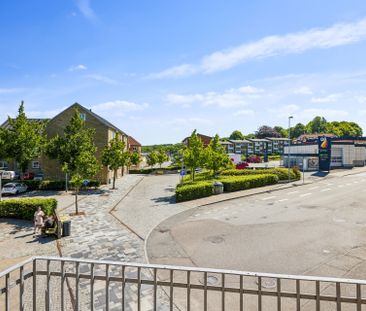 Dejlig og rummelig 4-værelses lejlighed - Foto 3