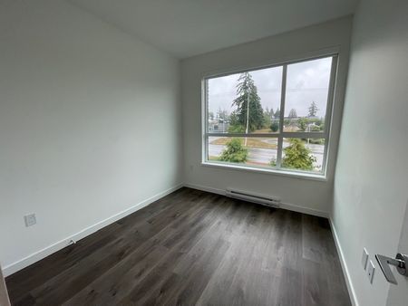 Unit 105 - Beautifully Designed/ 3 Bedrooms Condo at The Grove - Photo 2
