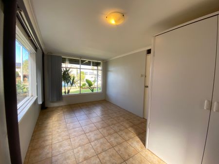 Low Maintenance - Well Maintained Unit - Photo 5