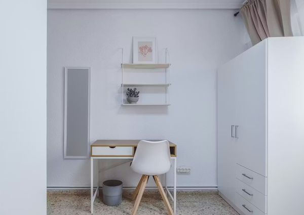 Plaça de Bisbe Benlloch, Torrent, Valencian Community 46900