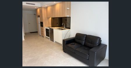 Walking Distance to Schofields Station and Shops - Photo 2