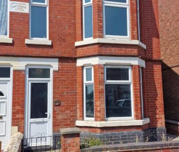 3 bedroom semi-detached house to rent - Photo 3