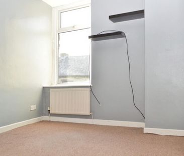 4 bedroom House To Let - Photo 5