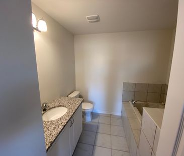 For Lease - 251 Danzatore Path Unit# 23, Oshawa, Ontario - Photo 4