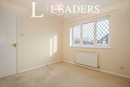 3 bedroom detached house to rent - Photo 3