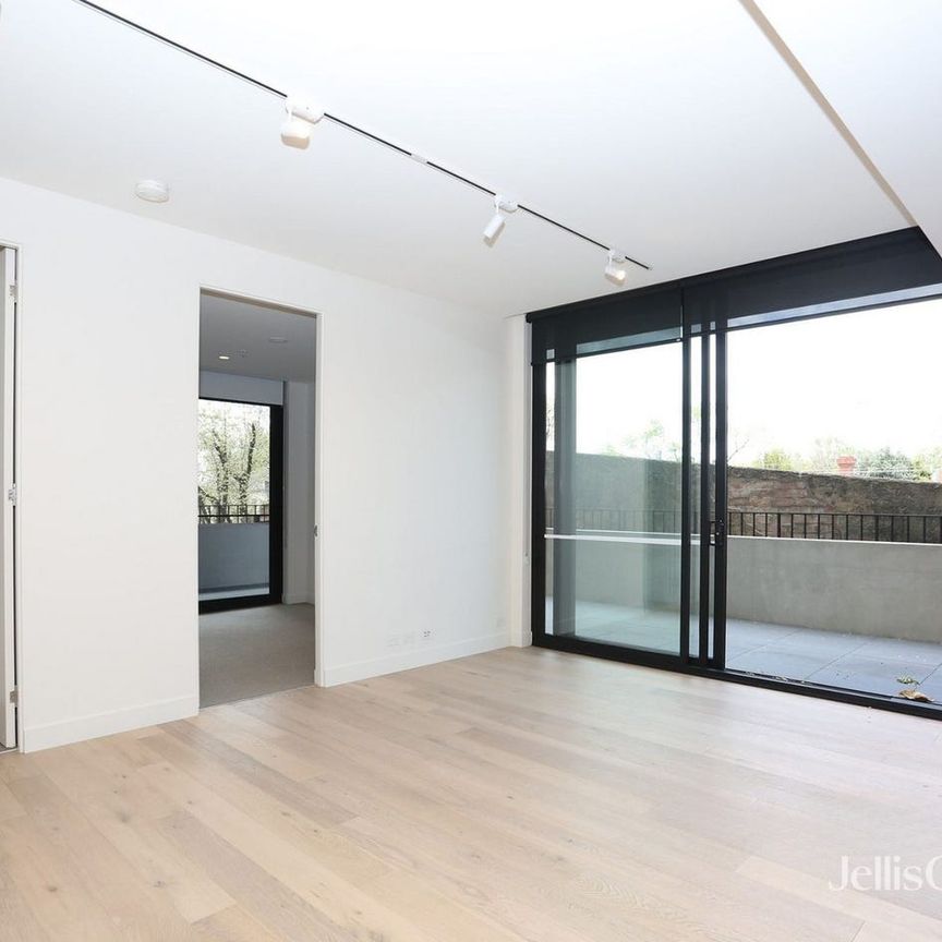 Apartment in Prime Fitzroy - Photo 1