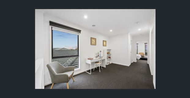 Modern & Spacious 4-Bedroom Family Home with Study – Perfect Location! - Photo 1