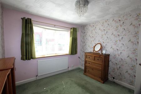 2 bedroom semi-detached bungalow to rent - Photo 3